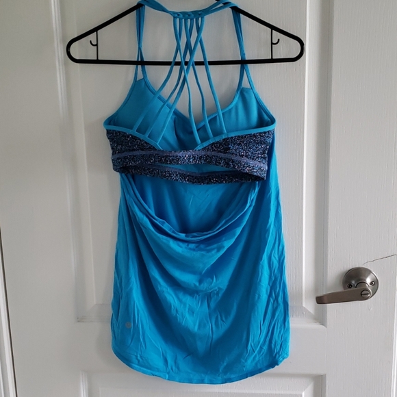 SOLD  Lululemon top with built in bra- size 6 - Picture 2 of 4